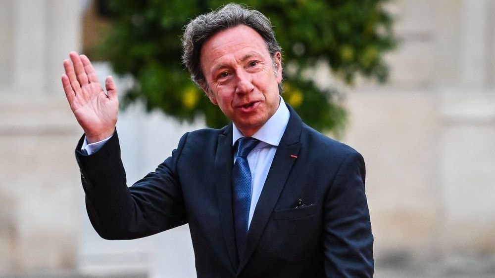 Stéphane Bern brutalement honnête sur Slimane : "On prend un artiste qui..."