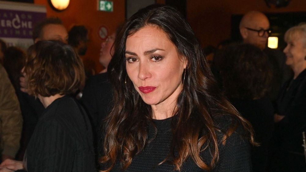 Olivia Ruiz (46 ans) prêtre à "s'offrir des seins tout neufs", la chanteuse sans détours sur le "culte" de la forte poitrine