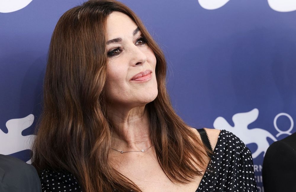 Mostra de Venise : Monica Bellucci affiche la coupe de cheveux idéale après 50 ans