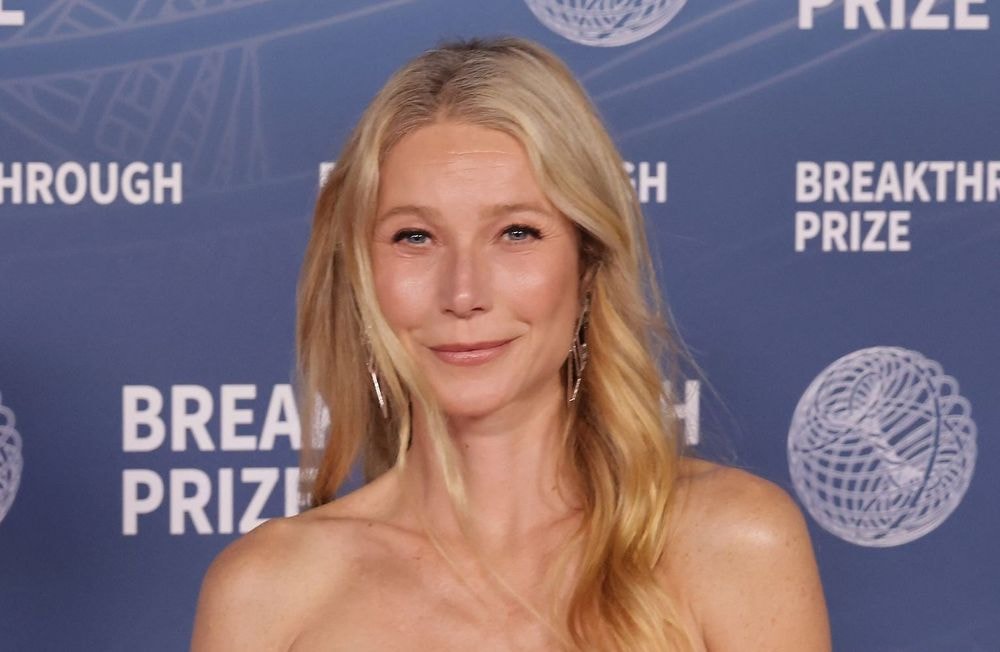 Après le scandale de la Kiss Cam, Gwyneth Paltrow, ex de Chris Martin, devient porte-parole d’Astronomer