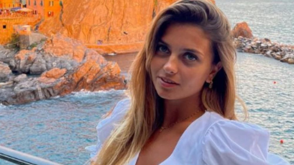Lou (Secret Story) : jalouse du couple de Perrine et Maxence ? Son geste laisse peu de place au doute chez les internautes !