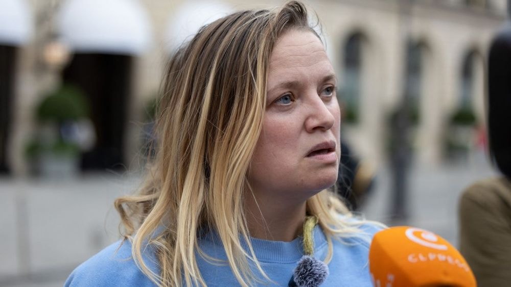 Sara Forestier s'insurge face aux affaires Patrick Bruel et Gérard Depardieu : "Monsieur Macron… On a besoin que vous protégiez les femmes et les enfants"