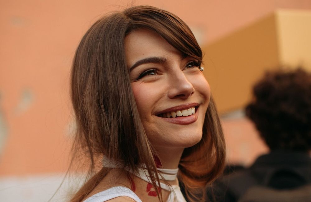 Les 4 astuces d'une experte pour afficher des cheveux plus longs et plus épais en 2026