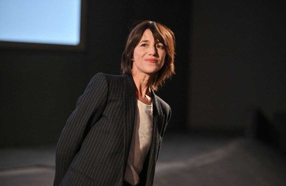 « On ne se marie plus » : pourquoi Charlotte Gainsbourg ne souhaite plus épouser Yvan Attal ?