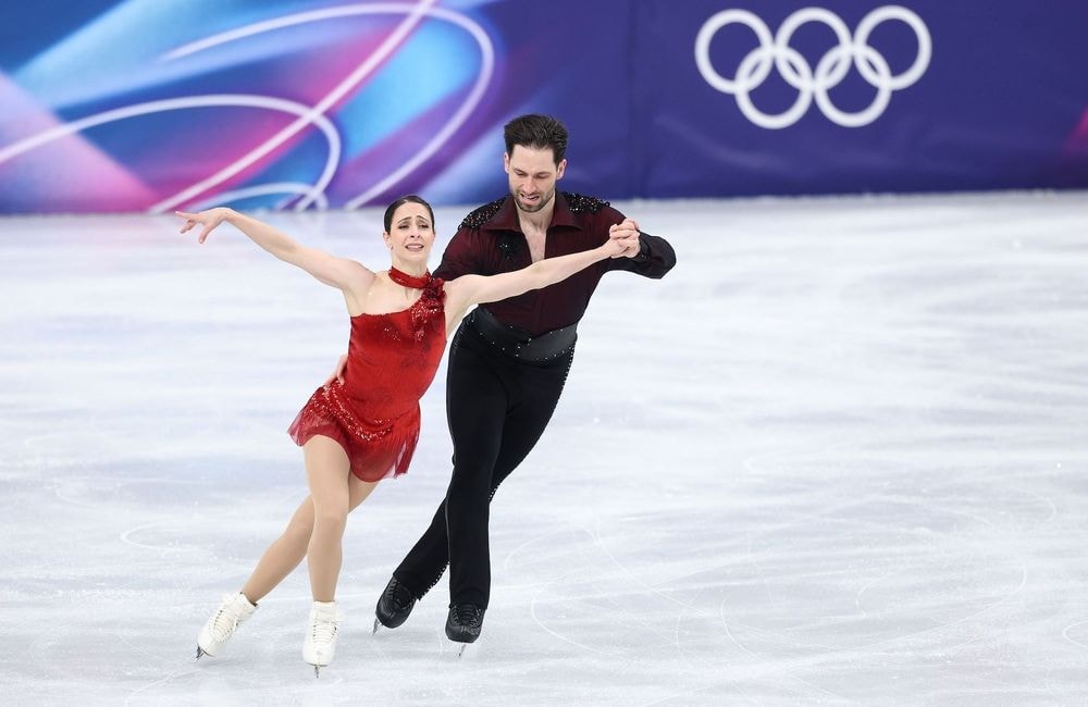 Cette patineuse fait sensation aux JO d’hiver 2026 avec ses costumes Oscar de la Renta