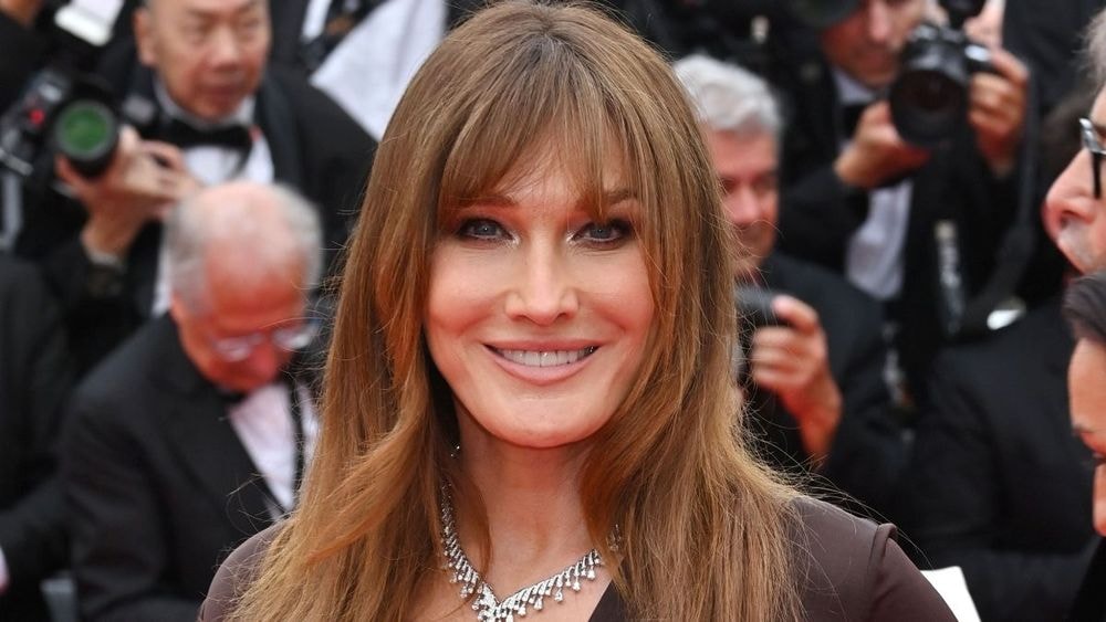Carla Bruni célèbre l'été avec une photo de 1992, elle n'a pas changé