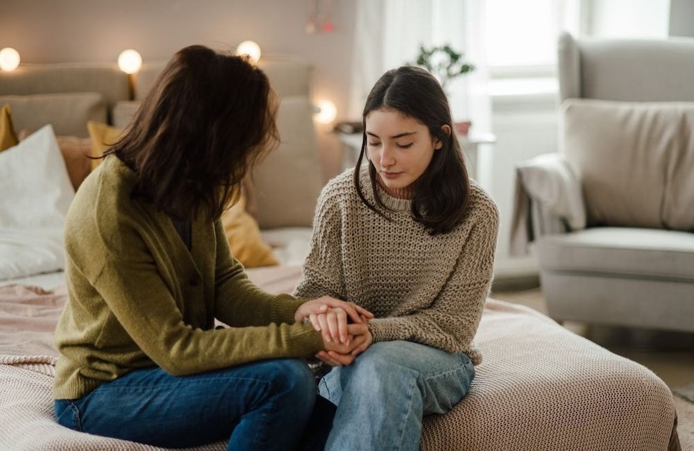 Dépression, anxiété : pour aller mieux, les jeunes n’ont jamais autant eu besoin de leurs parents