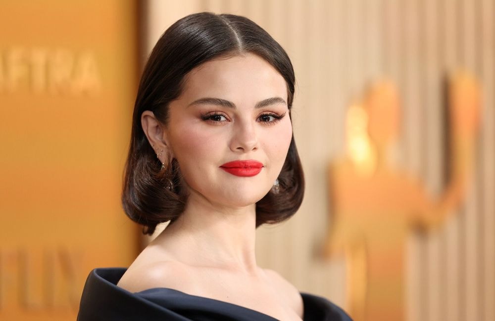 Cette tendance manucure adoptée par Selena Gomez va illuminer le printemps