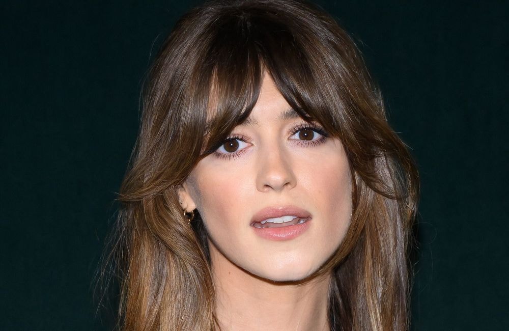 Le Babydoll Brunette : cette coloration, qui adoucit le visage, sera partout ce printemps