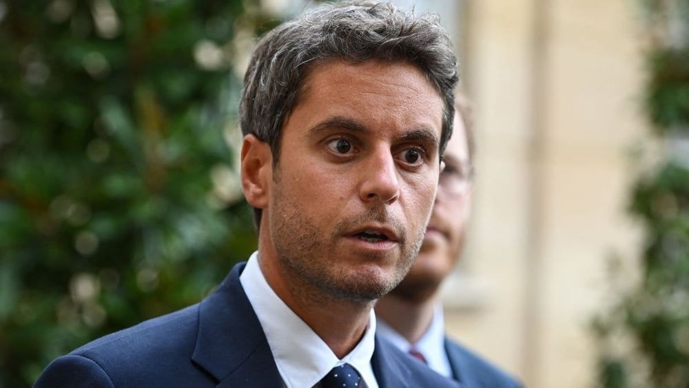 Gabriel Attal sèchement recadré par Anne-Sophie Lapix : "Qu’est-ce qu’elle peut faire votre génération aujourd’hui ?"