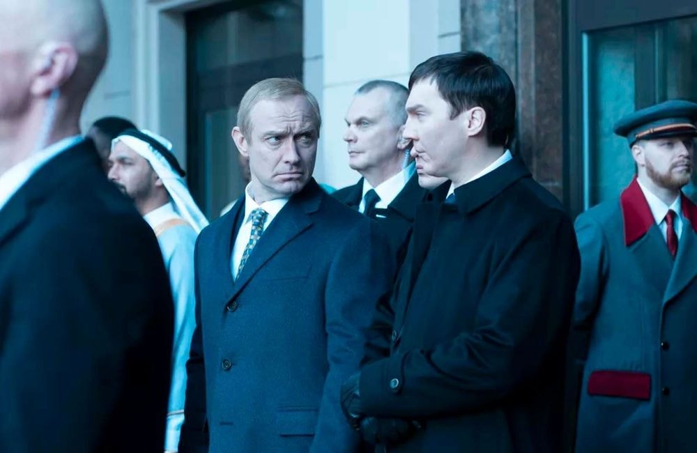 « Le mage du Kremlin » : les premières images haletantes du film avec Jude Law en Vladimir Poutine