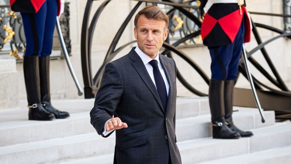 Emmanuel Macron prêt à démissionner ? "C'est une hypothèse qui...