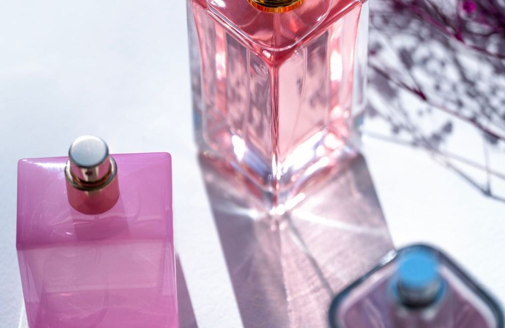 Oui, les packagings roses vous poussent à acheter plus de cosmétiques