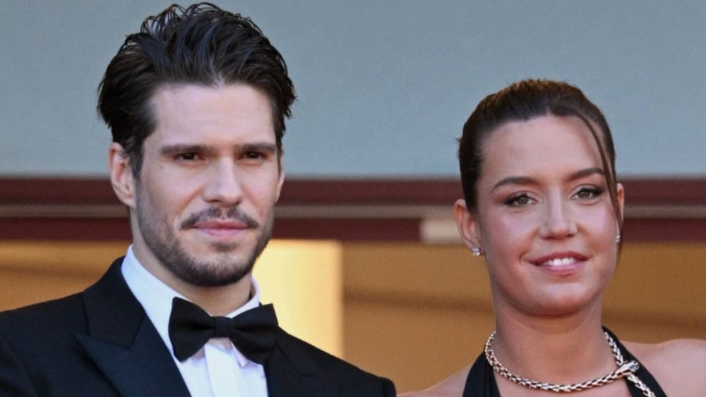 "L'amour sain" : Adèle Exarchopoulos officialise enfin son couple avec François Civil !