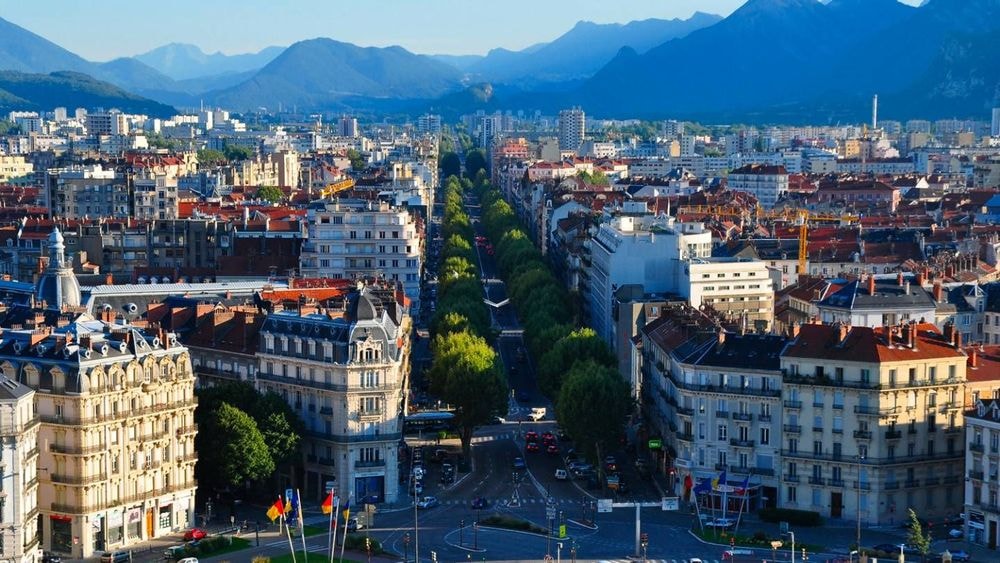 Immobilier à Grenoble : stabilité des loyers et légère progression des prix d'achat en mars 2026