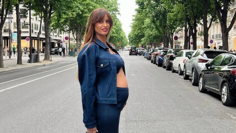Malika Ménard enceinte : oups ! Une ancienne Miss dévoile, par erreur, le sexe de son bébé