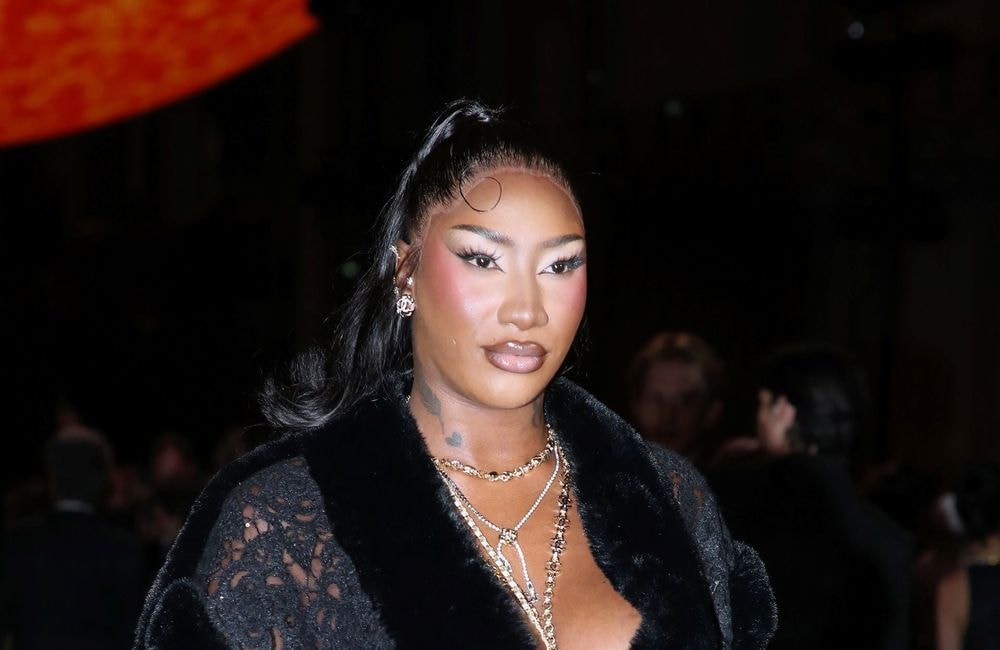 Aya Nakamura mère de deux enfants de pères différents, elle se confie : « Je culpabilisais un peu »