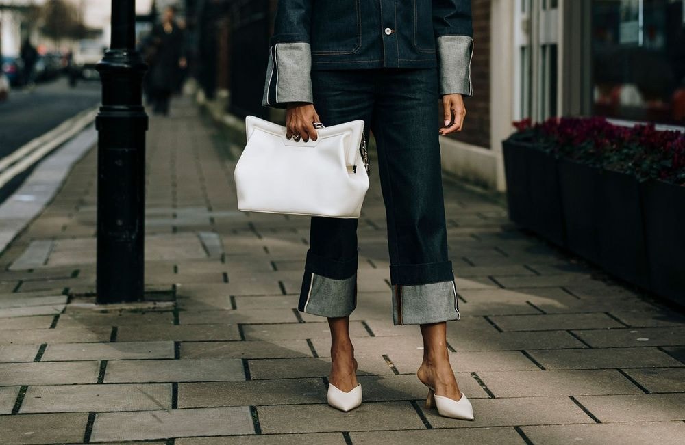 Ce détail stylistique va changer l'allure de vos jeans larges cet été