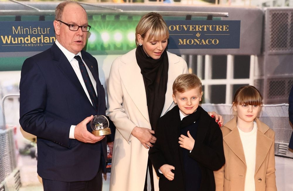 Jacques et Gabriella, les jumeaux de Monaco émerveillés lors de l’ouverture des festivités de Noël