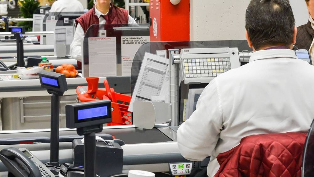 Corse, Bretagne... Ces régions où les Français font le plus de microdons avec leur carte bancaire