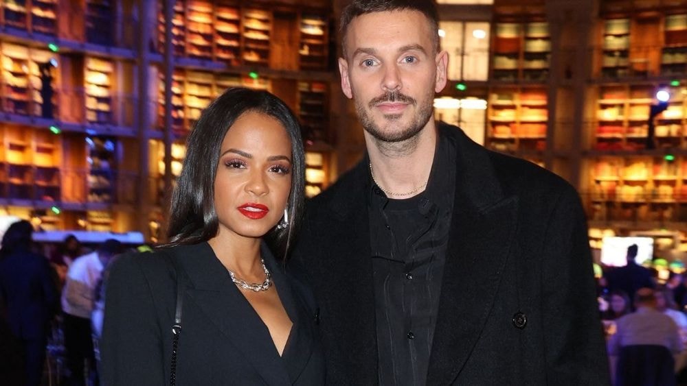 Matt Pokora explique l’importance d’être en France pour l’éducation de ses enfants : “Ils passent leur temps à nous reclamer…”
