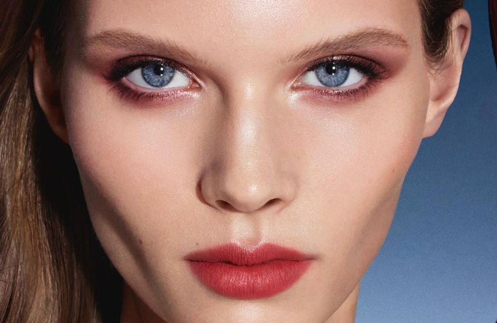 Best of beauté : Louis Vuitton dévoile son maquillage, Emma Corrin séduit Miu Miu…