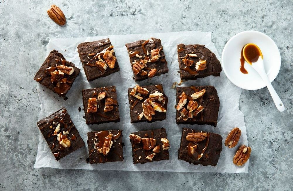 Voici comment préparer un brownie protéiné au chocolat et noix de pécan