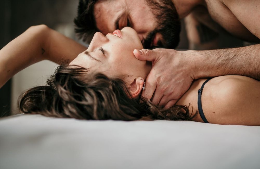 Cette pratique sexuelle répandue peut causer AVC et lésions cérébrales