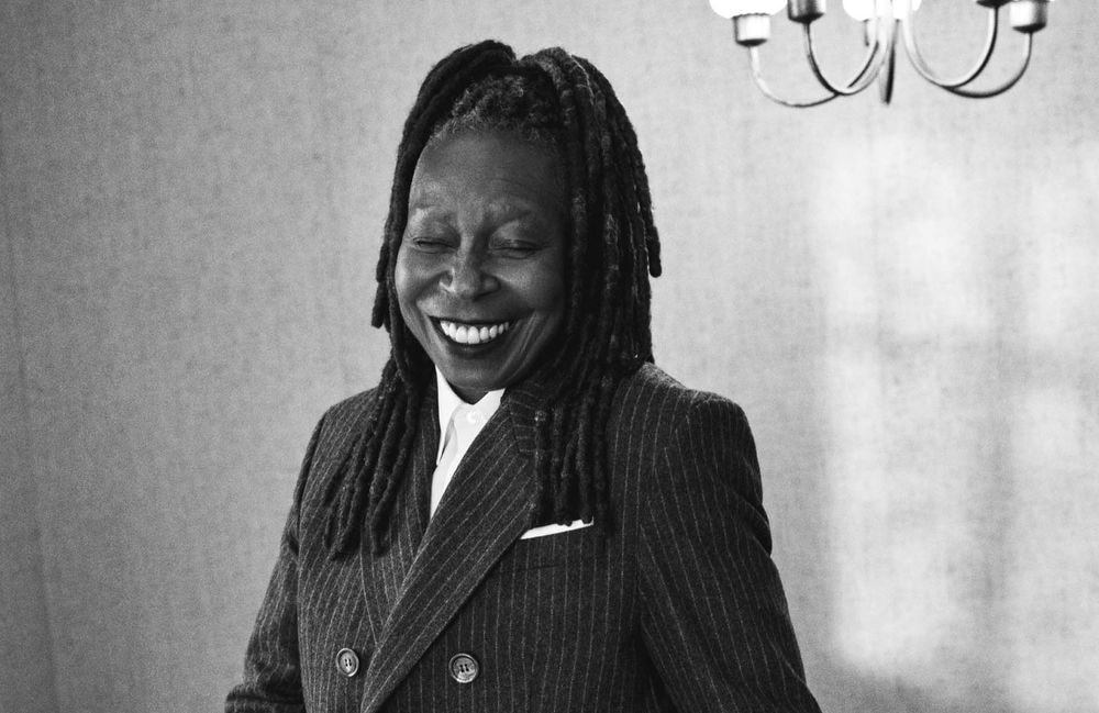 Whoopi Goldberg, icône de mode : elle devient égérie d’une marque parisienne