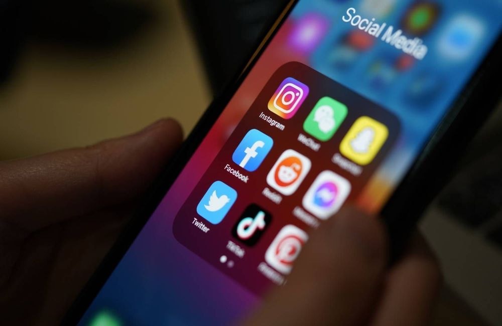 L'Australie interdit les réseaux sociaux aux moins de 16 ans