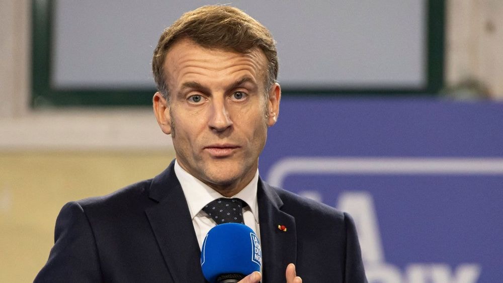 Emmanuel Macron "déjà dans un bunker pour préparer notre survie", révélations fracassantes d'un journaliste sur CNews