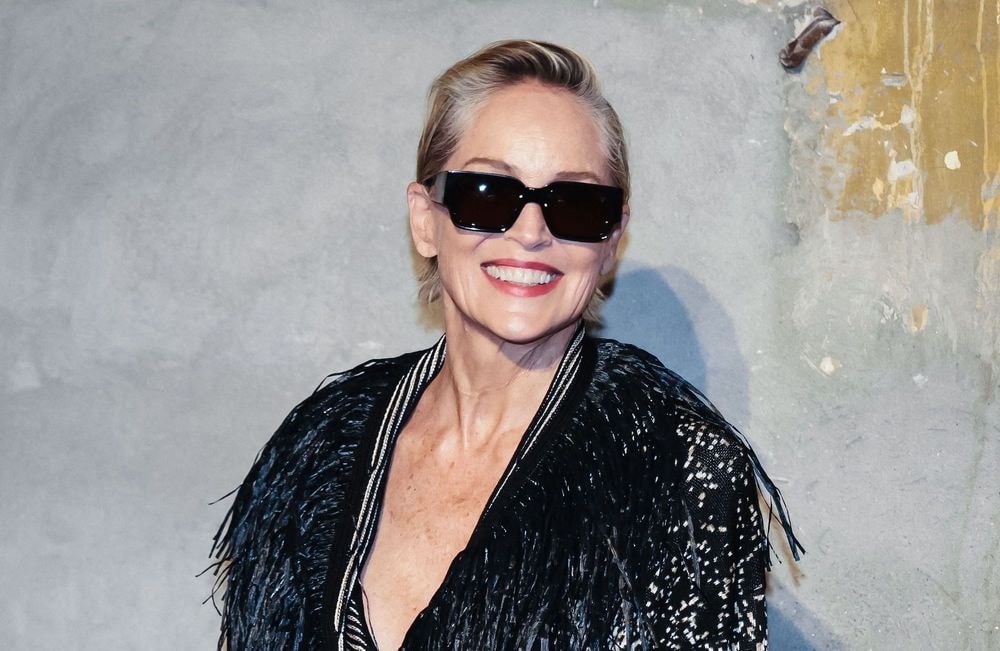 Julien Doré surprend Sharon Stone avec un beau cadeau