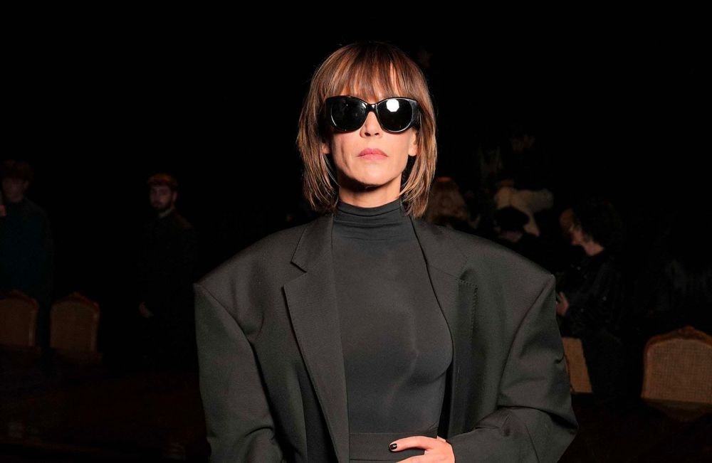 ELLE DÉBRIEFE - Fashion Week de Paris Jour 7 : Sophie Marceau sur du Britney Spears chez Balenciaga
