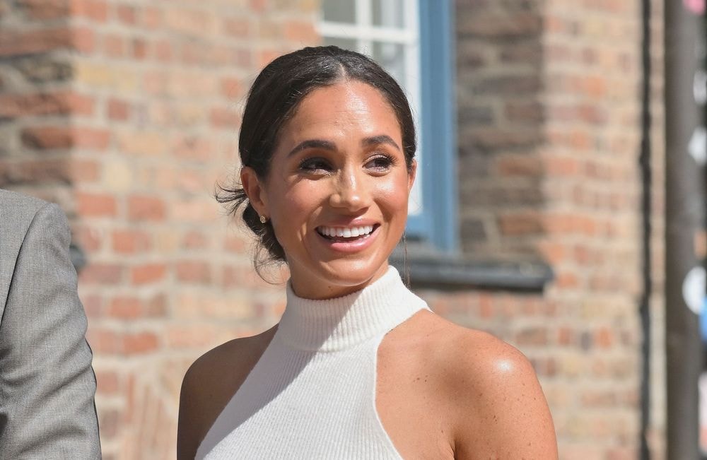 Meghan Markle la joue copie conforme de Lady Di en veste et mocassins