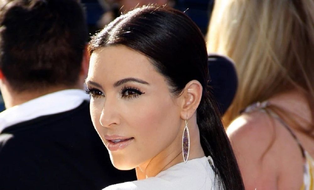 Kim Kardashian appelée à la barre pour une affaire de vol, 6 millions de dollars de bijoux volatilisés