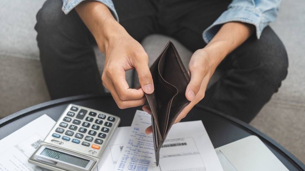 La Banque Postale : épargne, dépenses... Ce que font les clients après une perte d'emploi