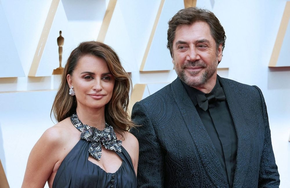 Penelope Cruz et Javier Bardem : le couple passe une folle soirée au concert de Bad Bunny
