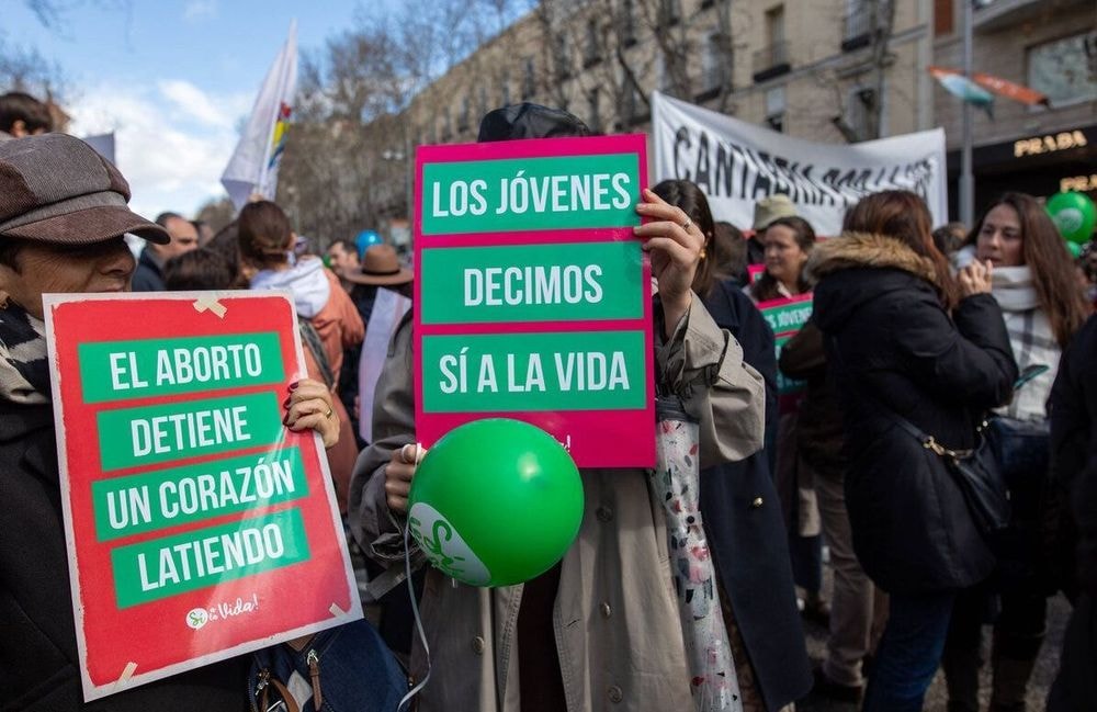 À Madrid, le palais du Sénat accueille un forum anti-avortement