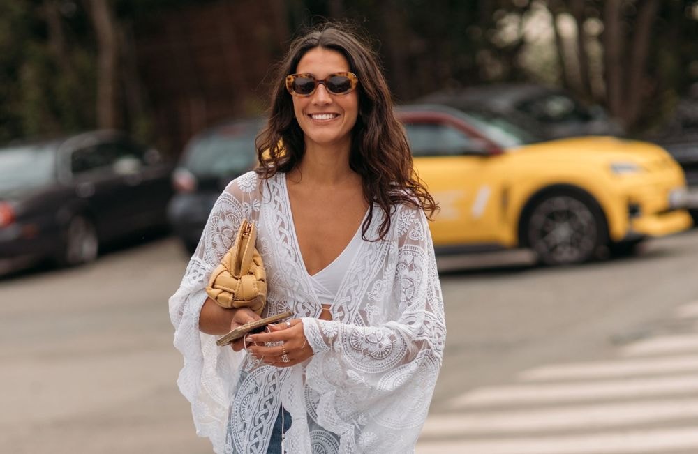 Coastal boho : la tendance estivale qui continuera de nous faire succomber à la rentrée