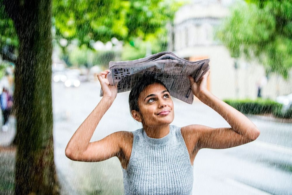 Comment protéger ses cheveux de la pluie