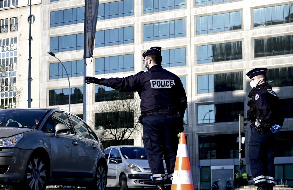 Une femme « fortement islamisée » soupçonnée d’avoir égorgé sa fille de 19 ans