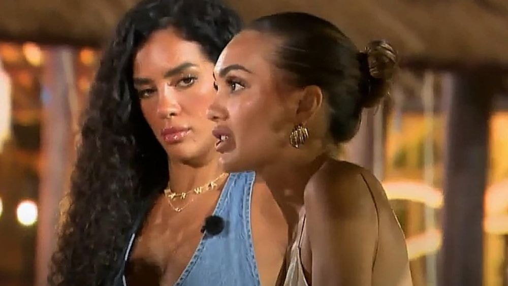 "Cette sorcière" : Marwa Merazka (La Villa) s'explique après son geste polémique envers Maissane !