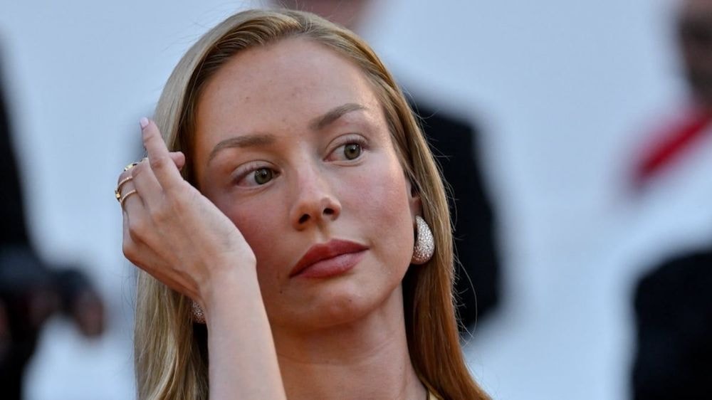 Ester Expósito : "On commence à se détester", la chérie de Kylian Mbappé sans détour sur une période difficile de sa vie