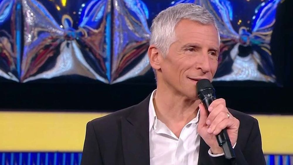 Nagui prend la défense de l'un de ses musiciens, "Fabien essaye de...