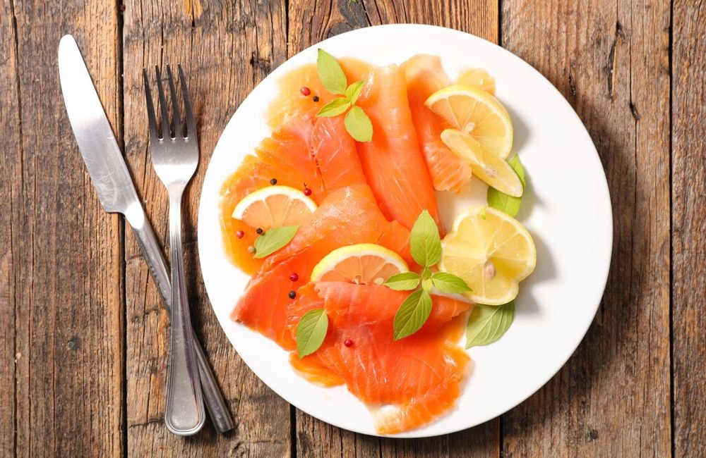 Pourquoi ne faut-il pas mettre de citron sur le saumon fumé ?