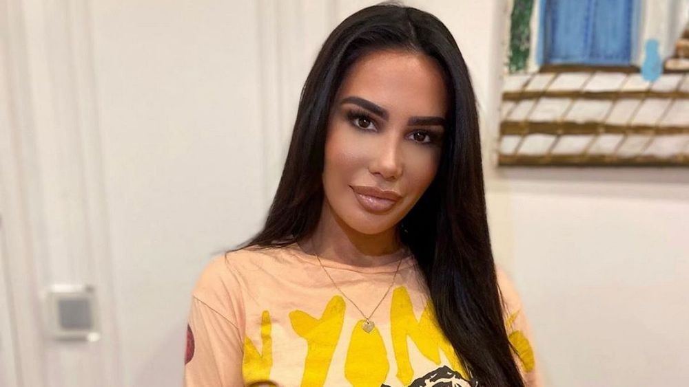 Milla Jasmine enceinte de son deuxième enfant, elle dévoile des photos de son baby-bump