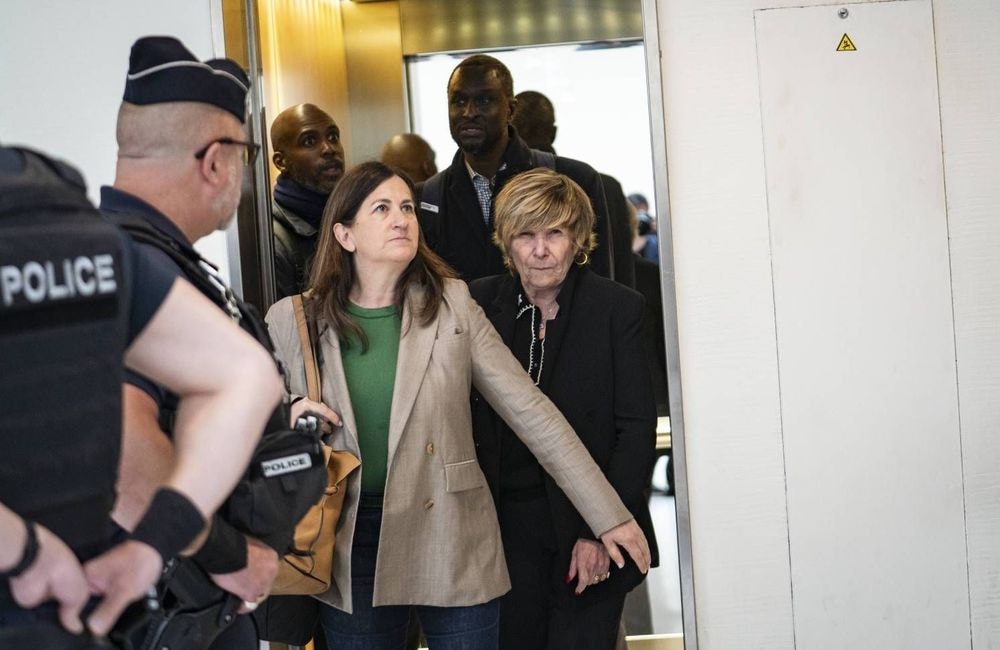 Chantage sur Karine Le Marchand : Mimi Marchand condamnée à 18 mois avec sursis