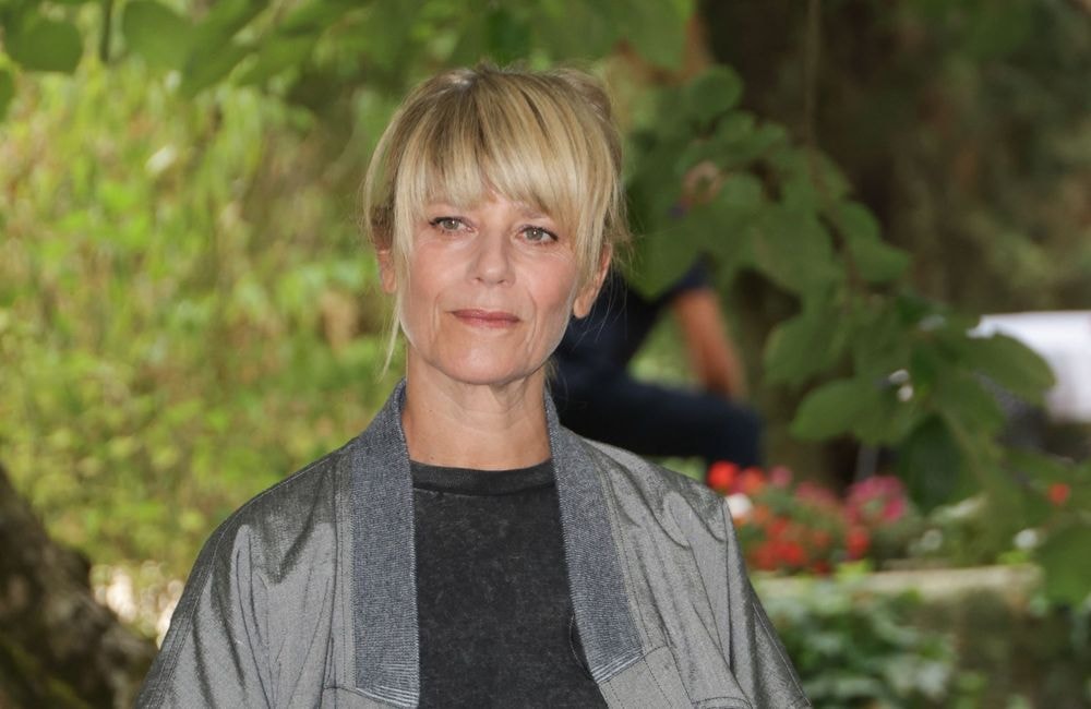 « J’ai considéré qu'il m'avait abandonnée » : Marina Foïs évoque avec émotion la mort de son frère