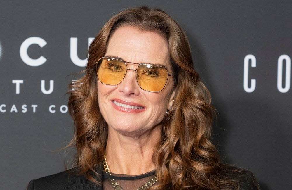 Sans maquillage, Brooke Shields affiche sa silhouette tonique sur Instagram