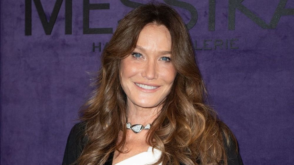 Carla Bruni, à 57 ans : "par jour, jusqu’à…", la compagne de Sarkozy très cash sur sa consommation, "je suis une addict”